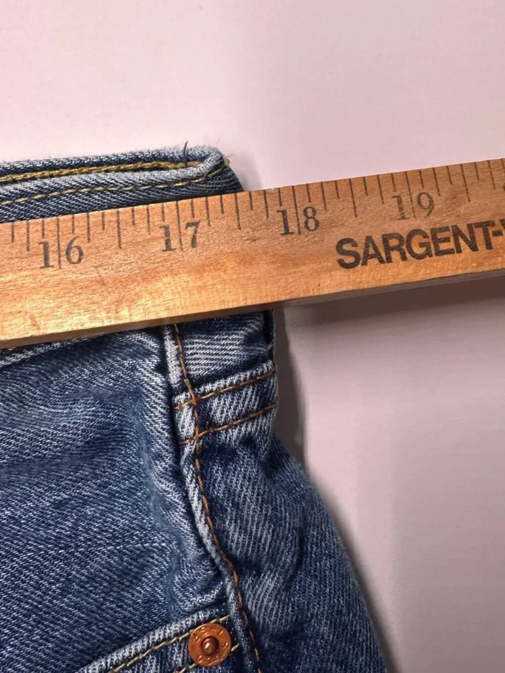 Levi’s 505 Regular Fit Jeans 36x30 Straight Leg Medium Wash Zip Fly Denim